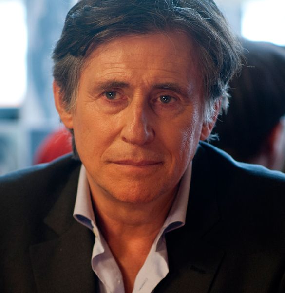 Gabriel Byrne