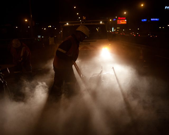 Les équipes s'occupent de la maintenance sur le périphérique durant la nuit