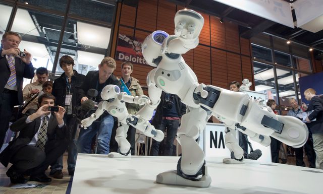 Démonstration du robot Nao à l'exposition Innorobo de Lyon, le 23 mars 2011