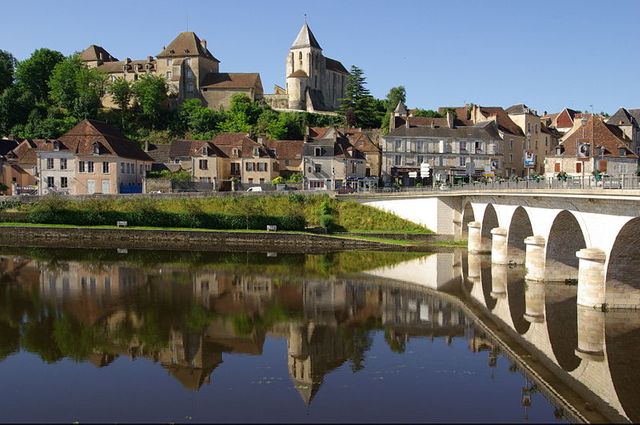 Le Blanc, le chateau Naillac, l'église St Cyran, la rivière Creuse