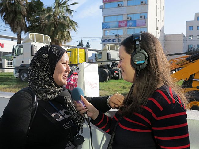 Fatma Louati, sur le tournage des « Centres d'appel, passage obligé de la jeunesse tunisienne »