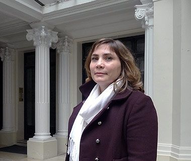 Mathilde Gautier, auteure de "Entre commerce et culture : les librairies boutiques de musées d'art en Europe"