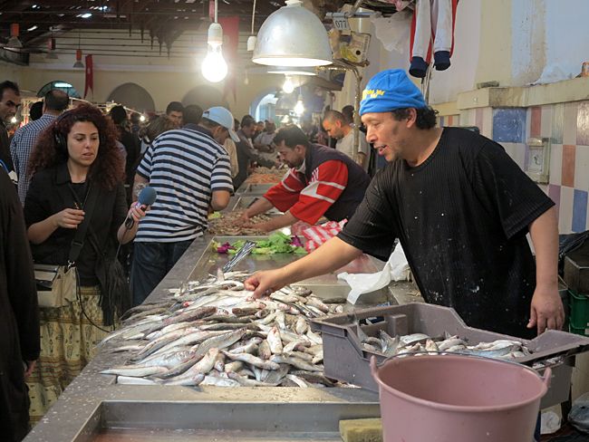 Enregistrement d'ambiance sur le marché central de Tunis