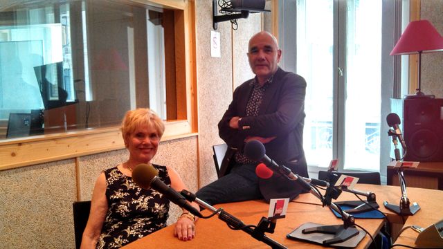Simone Garnier et Jean Lebrun dans les bureaux de Radio France à Lyon