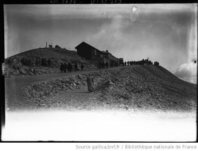 Spectateurs au Mont Ventoux en 1906