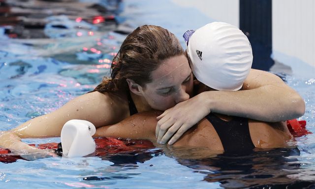 Camille Muffat, Coralie Balmy en bronze avec le relais 4x200m