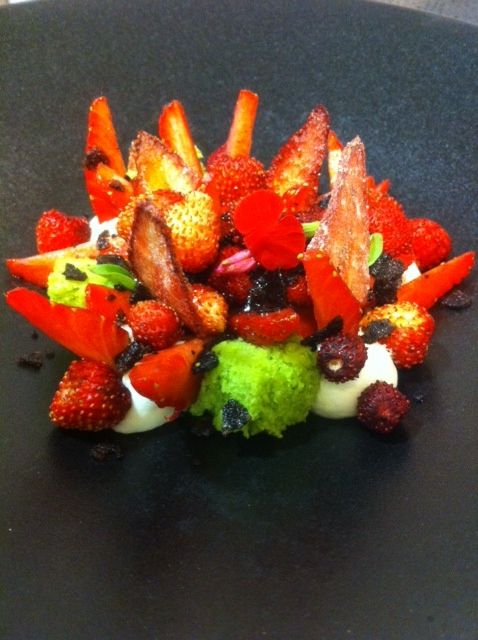 Gariguette et fraises des bois à l'huile d'olive des Baux de Provence