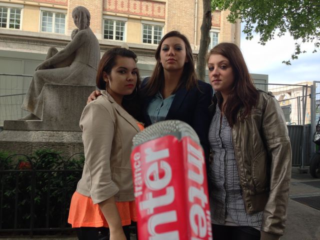 Les filles de la place