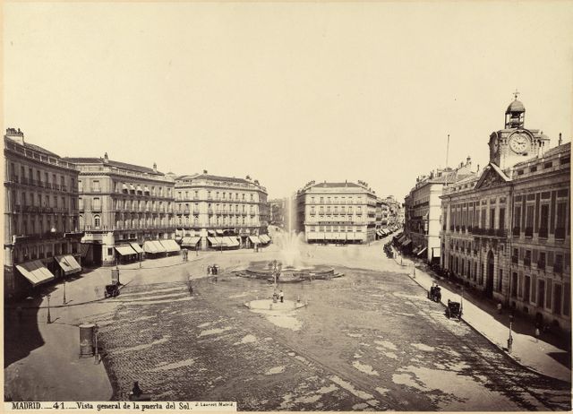 Madrid, vue générale de la Puerta des Sol vers 1870
