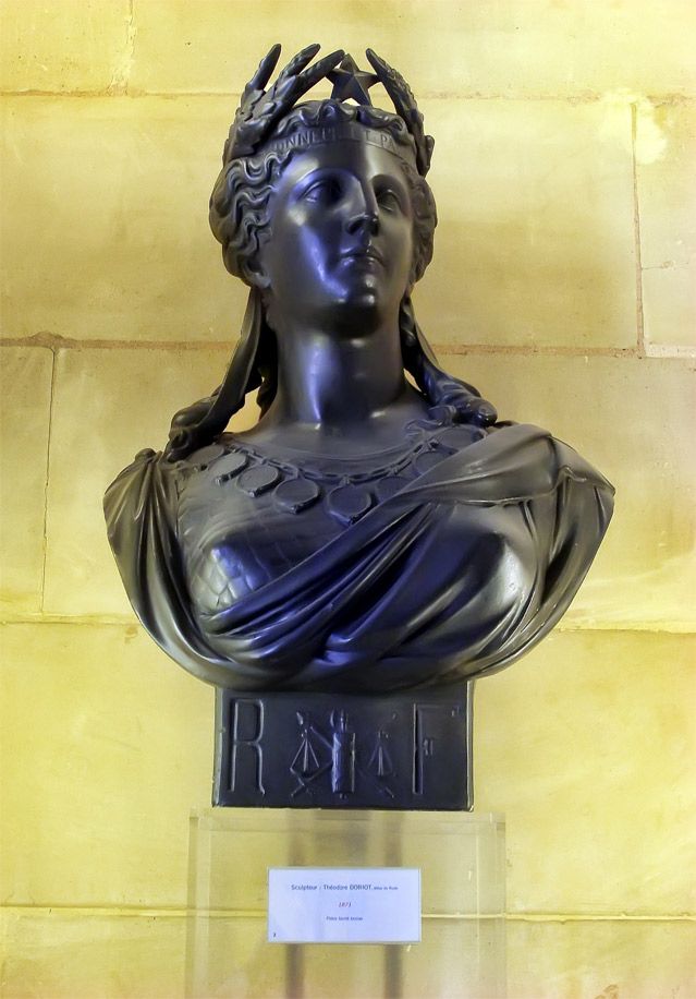 Buste de Marianne sculpté par Théodore Doriot et exposé au Sénat.