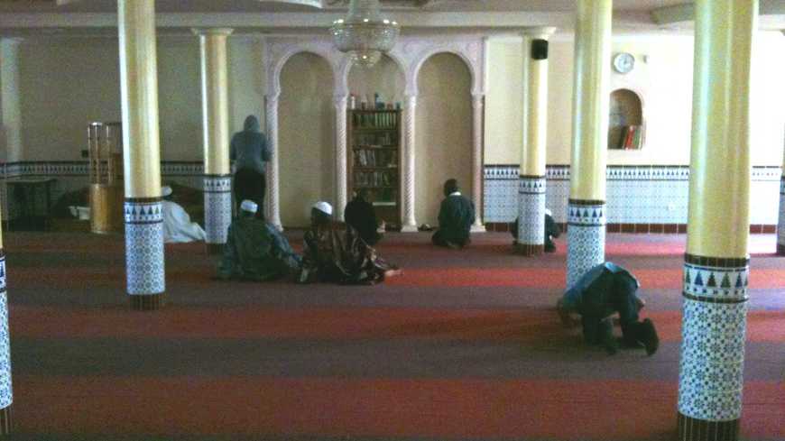 Musulmans en prière à la mosquée de Bordeaux (illustration)