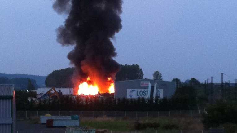 Violent incendie dans une entreprise