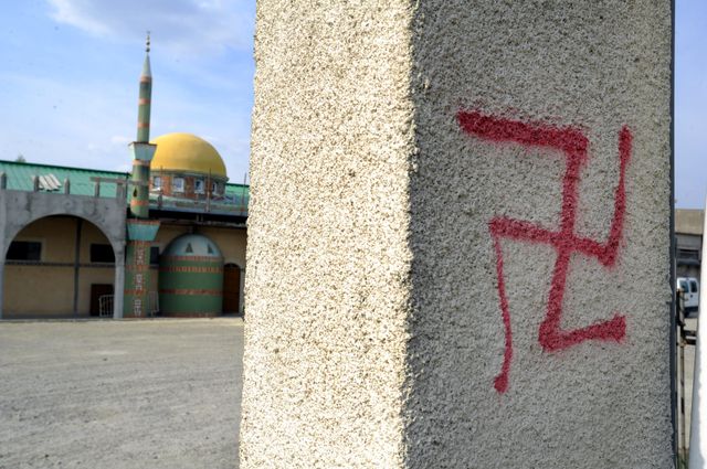Mosquée croix gammée