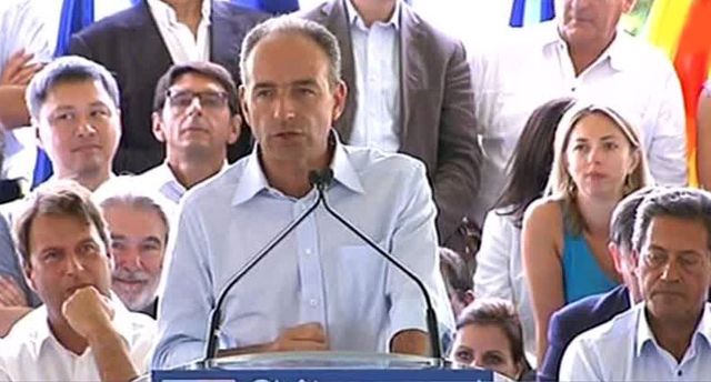 Jean-François Copé en méeting à Chateaurenard