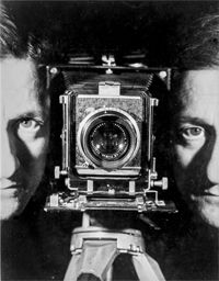 Erwin Blumenfeld, Autoportrait, Paris, vers 1938, épreuve gélatino-argentique, tirage tardif. Collection Helaine et Yorick Blume