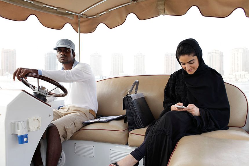 Femme au Qatar