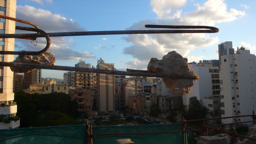 Vue du toit terrasse en restauration de la maison jaune