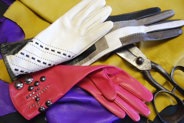 Saint-Junien (Haute-Vienne) - Gants