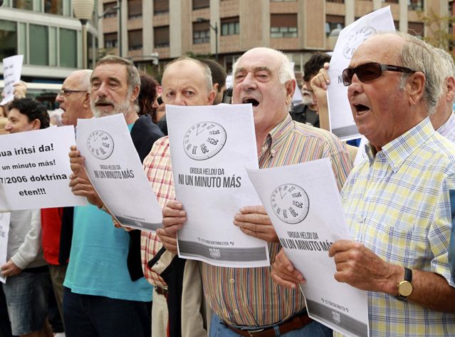 Manifestants basques réclamant la libération d'Ines del Rio
