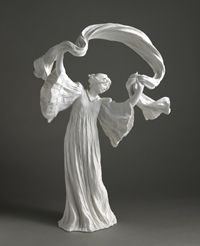 Van Weydeveldt Agathon-Danseuse du surtout du Jeu de l’écharpe biscuit de porcelaine dure nouvelle Sèvres, Cité de la céramique