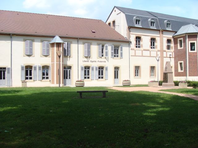 Avermes (Allier) - Hôtel de ville