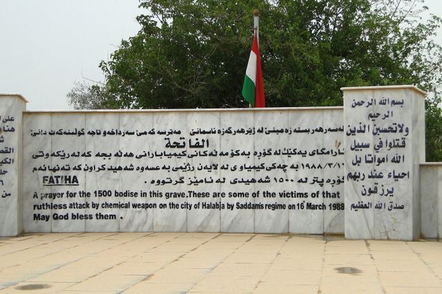 Monument aux victimes de l'attaque chimique sur Halabja au Kurdistan irakien en mars 1988