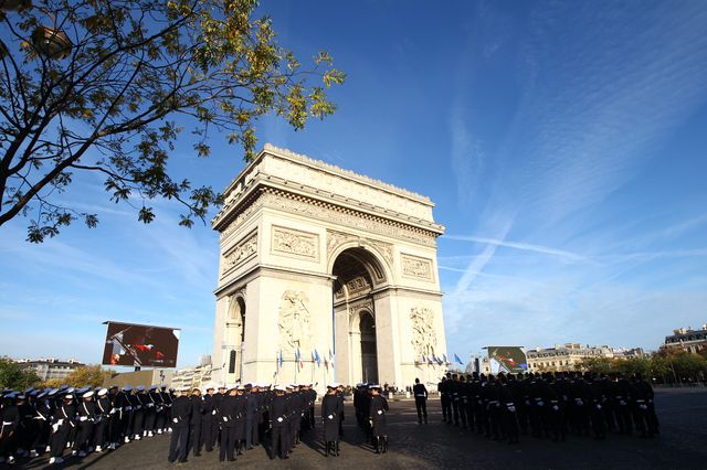 Cérémonie de la commémortation du 11 novembre sur les Champs Elysées à Paris