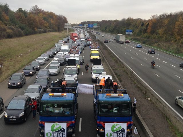 Sur l'A4, manifetsations contre l'écotaxe