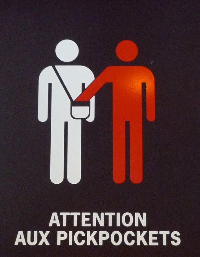 Attentions aux pickpockets