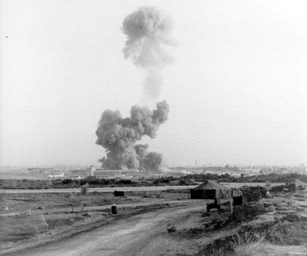 Explosion du bâtiment des Marines à Beyrouth le 23 octobre 1983 quelques minutes avant celle du Drakkar
