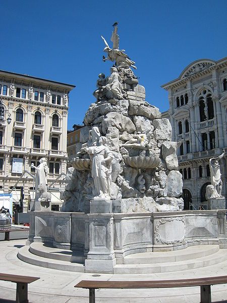 La fontaine des Quatre Continents de Mazzoleni, Place de l'Unité Italienne à Trieste