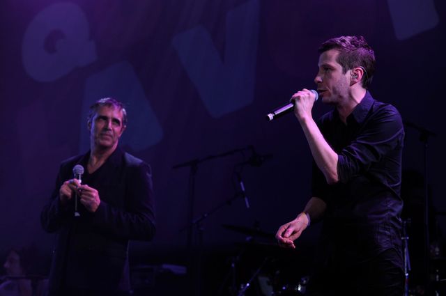 Julien Clerc et Alex Beaupain sur la scène de la Gaîté lyrique