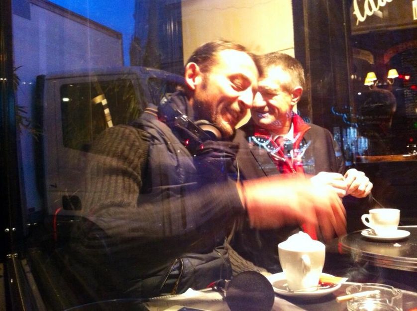 Autour d'un café chaud, Marc Voinchet et le député marcheur Jean Lassalle