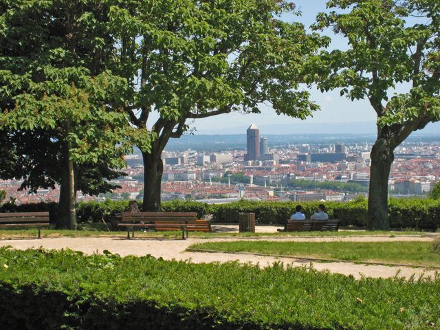 Sainte-Foy les Lyon - L'esplanade Lichfield