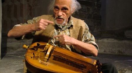 René Zosso, spécialiste de la vielle à roue