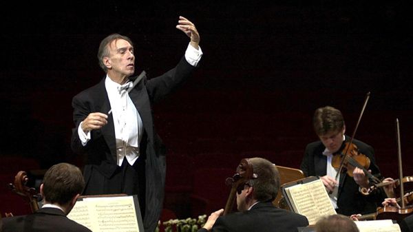 Claudio Abbado renonce à son salaire de sénateur en faveur de jeunes musiciens