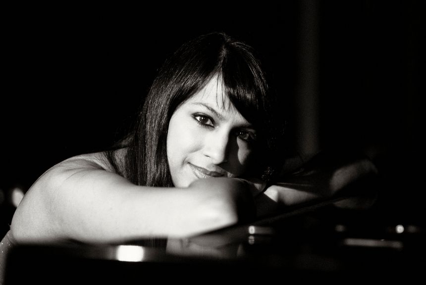 Shani Diluka : copyright Balazs Borocz/Pilvax