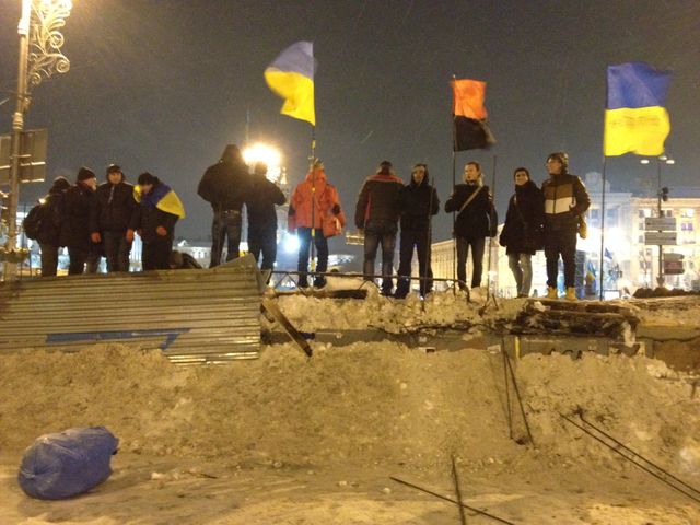 Les barricades sont revenues à Kiev. Photo de Nicolas Mathias