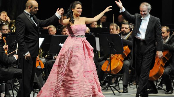 Jeux Olympiques de Sotchi : Anna Netrebko et Valery Gergiev à la cérémonie de clôture