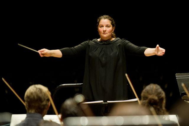 Zahia Ziouani