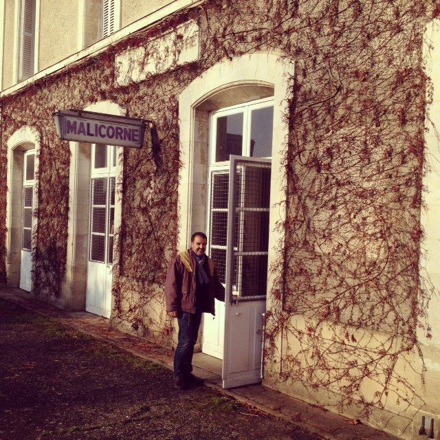 Jacky Loiseau a racheté la gare de Malicorne (Sarthe) il y a 20 ans pour en faire sa maison.