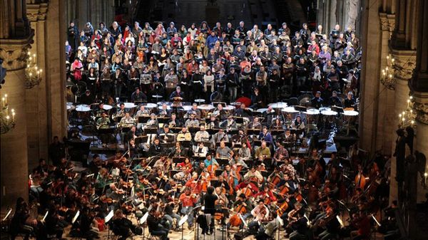 Dans les coulisses : Gustavo Dudamel dirige le Requiem de Berlioz en hommage à Claudio Abbado