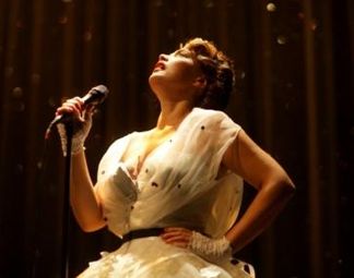 a queen of a heart R standley