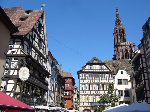 La place du marché aux cochons de lait
