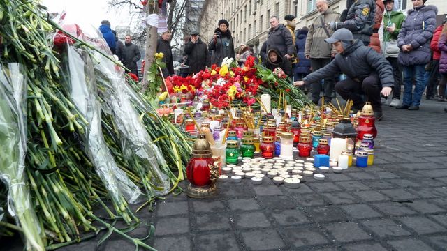 L'hommage au morts de la place Maîdan