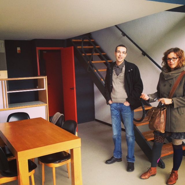 Djamel Deriche et Charlotte Odin dans l'appartement-témoin de l'unité d'habitation du Corbusier, à Firminy-vert.