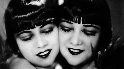 Les effeuilleuses burlesques se donnent en spectacle à Reims