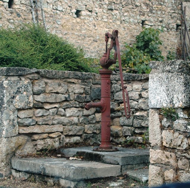 Nanteuil, une fontaine