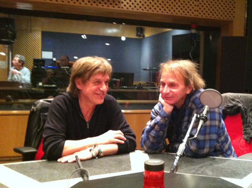 Jean-Louis Aubert & Michel Houellebecq au studio 109, le 15 avril 2014.