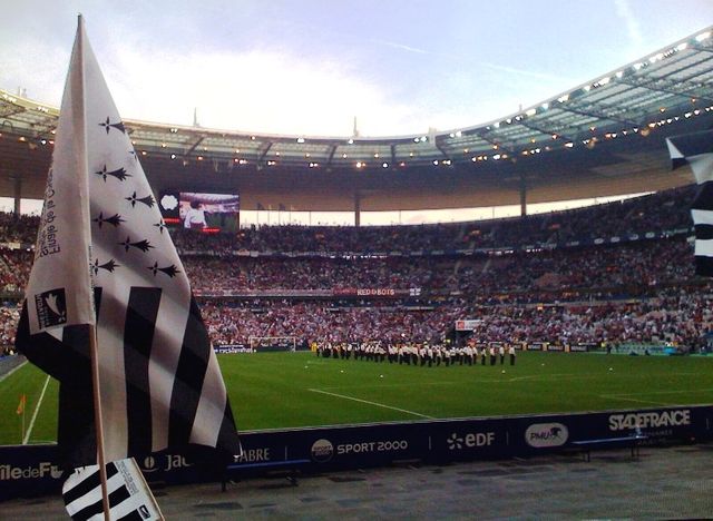 "Gwenn ha du" au Stade de France avant la finale de la Coupe de France de football 2009